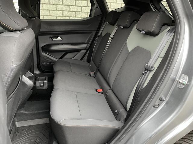 Dacia DUSTER 1.6 Hybrid 140 Extreme | Afneembare Trekhaak | Navigatie | 360° Camera | All-Season banden |