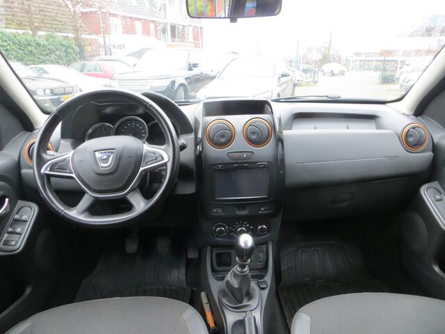Dacia DUSTER 1.2 TCe 4x2 Lauréate Blackshadow-AIRCO-NAVI-GARANTIE!