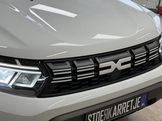 Dacia DUSTER 1.3 TCe 150 AUT Extreme | Navi | Blindspot | 17" | Stoelverwarming | Led | Carplay | PDC V+A | 100 % Dealer onderhouden!