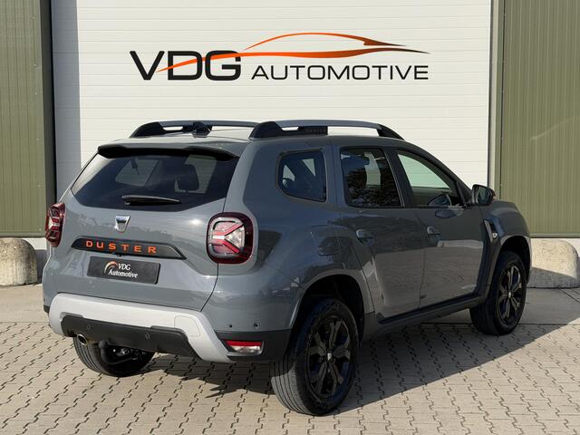 Dacia DUSTER 1.3 TCe 150 Journey / Navi / Trekhaak / 360 Camera / Clima / Keyless / Carplay / 17" Lm Velgen / Stoelverwarming