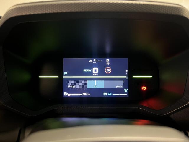 Dacia DUSTER 1.8 hybrid 155 limited edition | Navigatie | Stoelverwarming | Achteruitrijcamera |