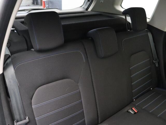 Dacia DUSTER TCe 130pk Serie Limitee 15th Anniversary | Cruise Control | Climate Control | Navigatie | Trekhaak | Lichtmetalen Velgen |