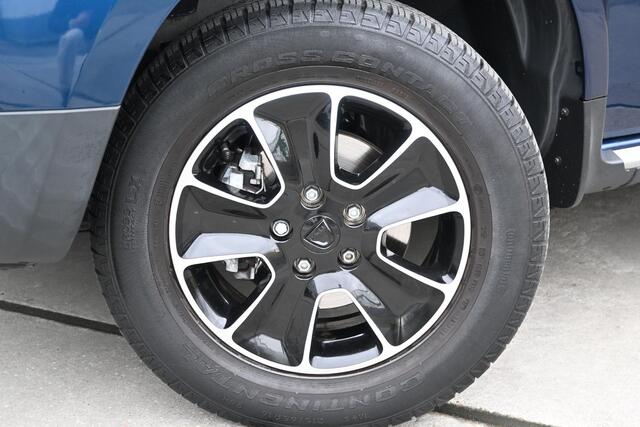 Dacia DUSTER TCe 130 4x2 Blackshadow | TREKHAAK | CAMERA | STOELVERWARMING | NAVI | LEDER | CRUISE CONTROL | AIRCO | PDC | LMV