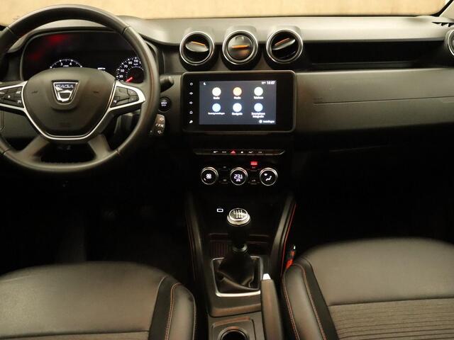 Dacia DUSTER 1.0 TCe Bi-Fuel Extreme - ORIGINEEL NEDERLANDSE AUTO - LPG - PARKEERSENSOREN VOOR EN ACHTER - 360 GRADEN CAMERA - TREKHAAK 1.200KG GEREMD TREKGEWICHT - DODEHOEK DETECTIE - NAVIGATIE - APPLE CARPLAY/ANDOIRD AUTO