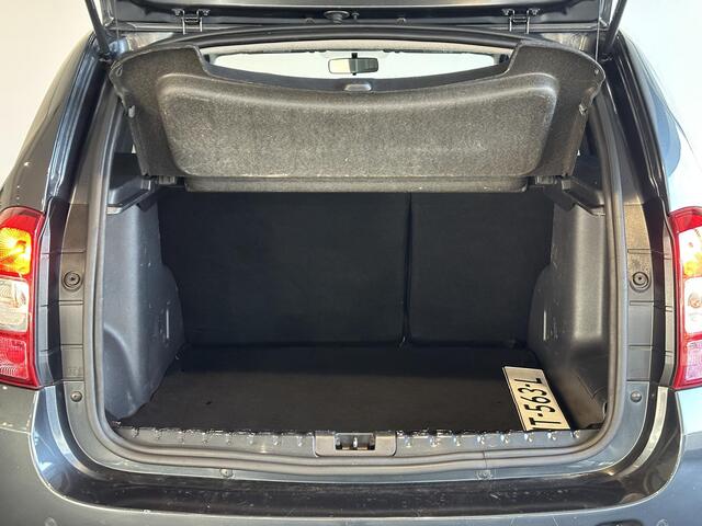 Dacia DUSTER 1.2 TCe 4x2 Blackshadow | NAVIGATIE | ACHTERUITRIJCAMERA | CRUISE CONTROLE | AIRCO