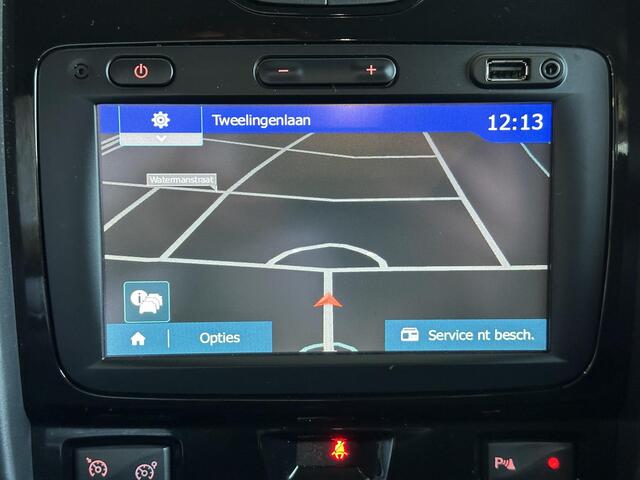 Dacia DUSTER 1.2 TCe 4x2 Blackshadow | NAVIGATIE | ACHTERUITRIJCAMERA | CRUISE CONTROLE | AIRCO