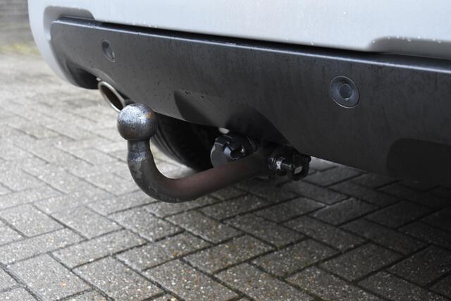 Dacia DUSTER 1.0 TCe Bi-Fuel Prestige LPG | NAVIGATIE | CAMERA | TREKHAAK | CLIMATE CONTROL | LICHTMETAAL