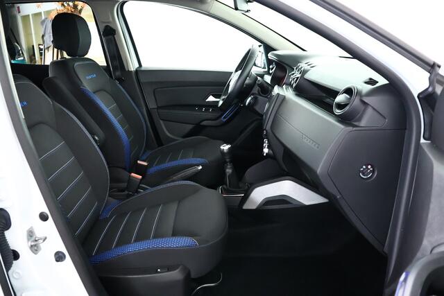 Dacia DUSTER 1.3 TCe Prestige / Navi / Camera / Cruisecontrol / DAB
