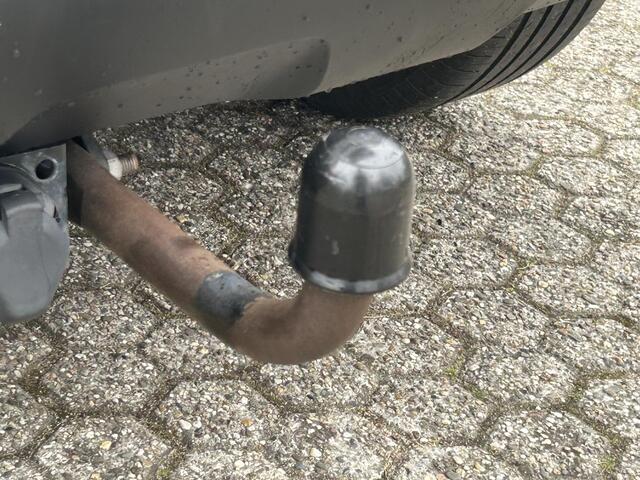 Dacia DUSTER 1.3 TCe Prestige / Trekhaak (1500KG) / Achteruitrijcamera / Climate Control / Navigatie / Dealer Onderhouden / 1e Eigenaar / Apple Carplay & Android Auto / Dode Hoek Detectie /