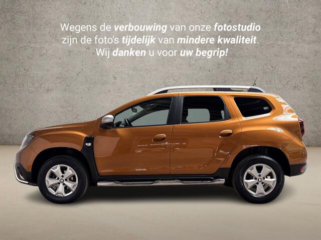 Dacia DUSTER 1.6 SCe Prestige (NAVIGATIE, CAMERA, GETINT GLAS, TREKHAAK, SPORTSTOELEN, LM VELGEN, CRUISE, NIEUWE APK, NIEUWSTAAT)