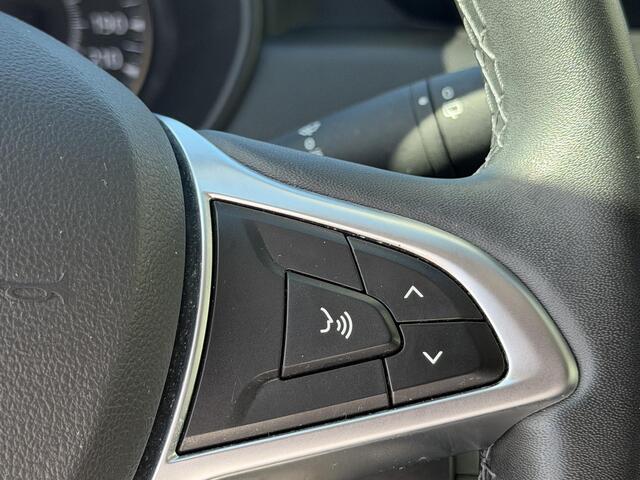 Dacia DUSTER 1.3 TCe Tech Road / Trekhaak 1500 KG / Navigatie / Camera / Cruise Control / Airco / Apple CarPlay/Android Auto /