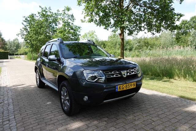 Dacia DUSTER 1.2 TCe 4x2 Prestige | Trekhaak | Cruise Control | Camera | NAVI | Airco |