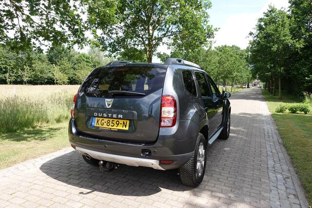 Dacia DUSTER 1.2 TCe 4x2 Prestige | Trekhaak | Cruise Control | Camera | NAVI | Airco |