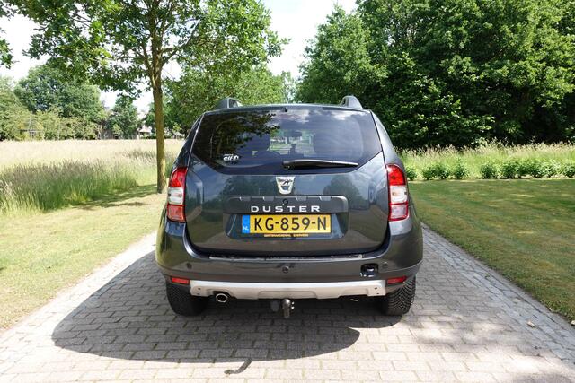 Dacia DUSTER 1.2 TCe 4x2 Prestige | Trekhaak | Cruise Control | Camera | NAVI | Airco |