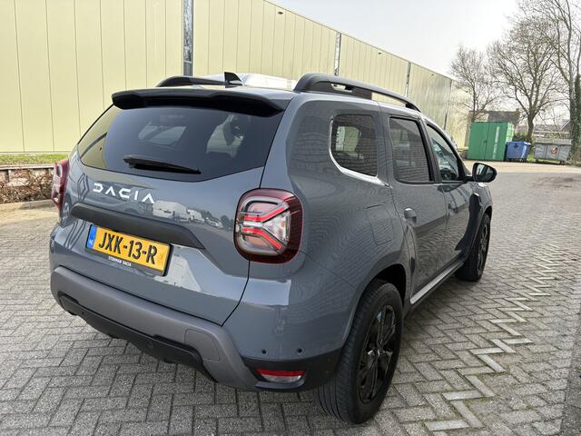 Dacia DUSTER 1.3 TCe 150 Extreme | automaat | navigatie | stoelverwarming | 360 camera
