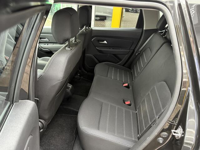 Dacia DUSTER 1.3 TCe 4x4 Prestige | NL-Auto | UNIEK 4WD | Rondomzicht camera | Navigatie | afdaal assistent | DAB | Climate Control | Dodehoek detectie |