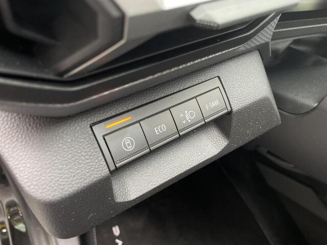 Dacia DUSTER 1.8 Hybrid 155 Limited Edition AUTOMAAT | CAMERA | DODEHOEKSENSOREN | STOEL + STUUR VERW. | VOORUITVERW.