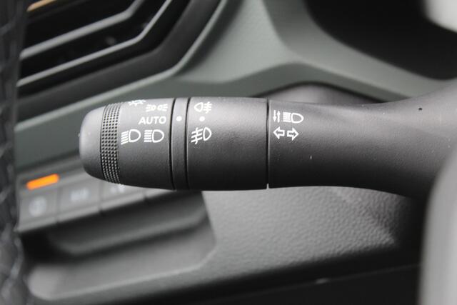 Dacia DUSTER 1.2-130pk TCe Mild-Hybrid Extreme. Stoere SUV ! Slechts 16.000km ! Autm. airco, LED verl., 360gr. camera, parkeersensoren v+a, stoelverw., cruise control, dodehoek ass., telefoonvoorb., navigatie by Apple carplay / Android auto etc.