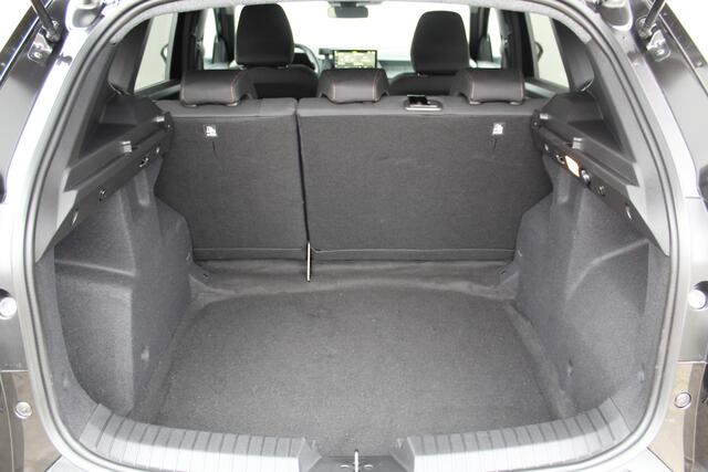 Dacia DUSTER 1.2-130pk TCe Mild-Hybrid Extreme. Stoere SUV ! Slechts 17.000km ! Trekgewicht 1.500kg ! Autm. airco, LED verl., 360gr. camera, pdc v+a, stoelverw., cruise control, dodehoek ass., telefoonvoorb., navigatie by Apple carplay / Android auto etc.