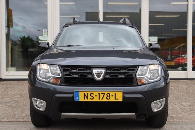 Dacia DUSTER 1.2 TCe 4x4 Blackshadow, Airco, Cruise, Camera A, PDC A, Navi, Trekhaak, Prijs Is Rijklaar Inclusief 6 Maanden Garantie
