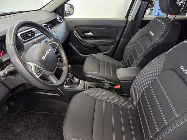 Dacia DUSTER 1.3 TCe 150 Journey Navigatie CruiseControl Trekhaak