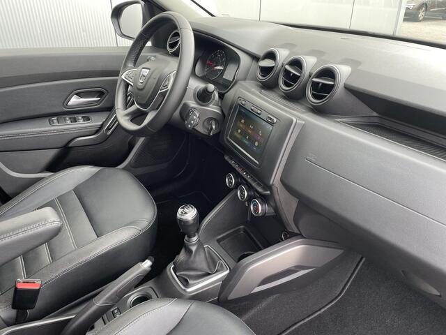 Dacia DUSTER 1.3 TCe Prestige Navigatie, Airco, 17"Lm, Leder, Stoelverwarming, Trekhaak, Cruise Control, Achteruitrijcamera