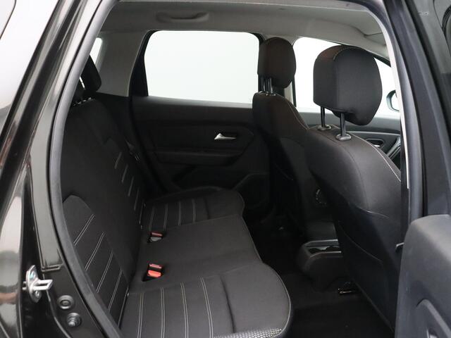 Dacia DUSTER TCe 125pk Prestige | Bullbar | Navigatie | Cruise control | Climate Control |