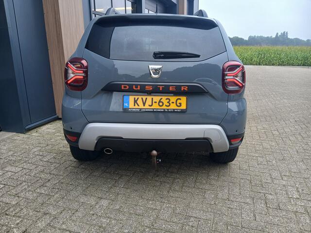 Dacia DUSTER 1.3 TCe 150pk automaat / trekhaak / camera / apple carplay / android auto