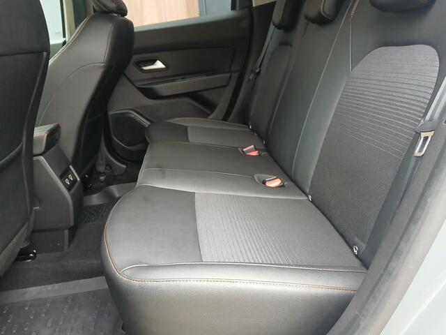 Dacia DUSTER 1.3 TCe 150pk automaat / trekhaak / camera / apple carplay / android auto
