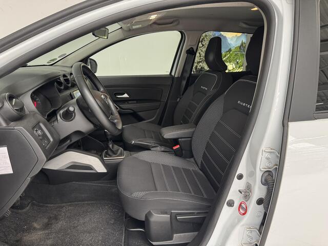 Dacia DUSTER 1.0 TCe 100 Bi-Fuel Journey | Navigatie | 360° Camera | Trekhaak | Climate Control | All-Season Banden |