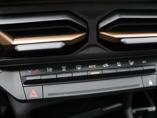 Dacia DUSTER Extreme Hybrid | Achteruitrijcamera | Cruise Control en snelheidsbegrenzer | Dacia Handsfree card voor openen, sluiten en starten zonder sleutel