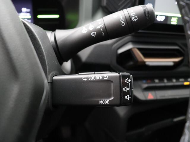 Dacia DUSTER Extreme Hybrid | Achteruitrijcamera | Cruise Control en snelheidsbegrenzer | Dacia Handsfree card voor openen, sluiten en starten zonder sleutel