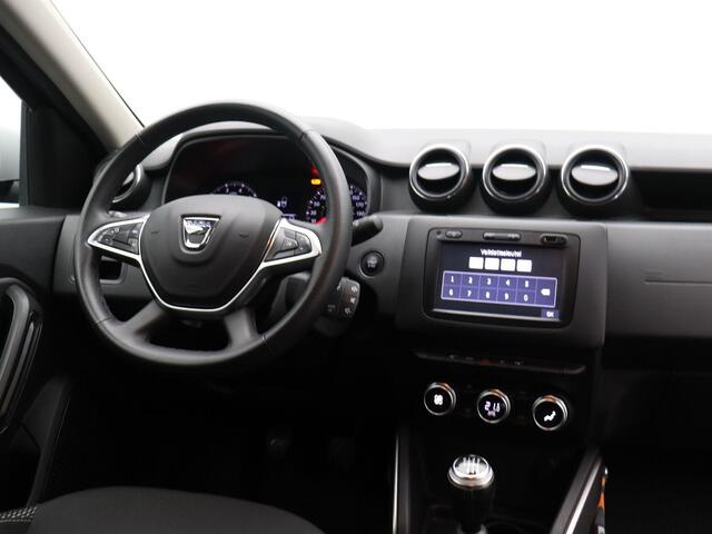 Dacia DUSTER TCe 125pk Prestige | Bullbar | Navigatie | Cruise control | Climate Control |