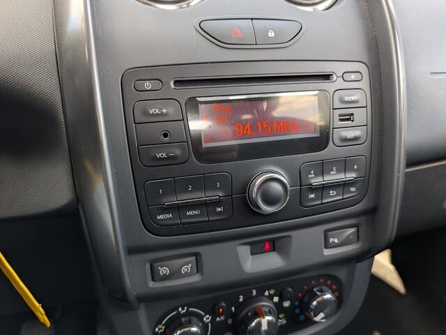Dacia DUSTER 1.2 TCe 4x2 Série Limitée Robust | Trekhaak | Bullbar | Stoelverw. | PDC | Airco