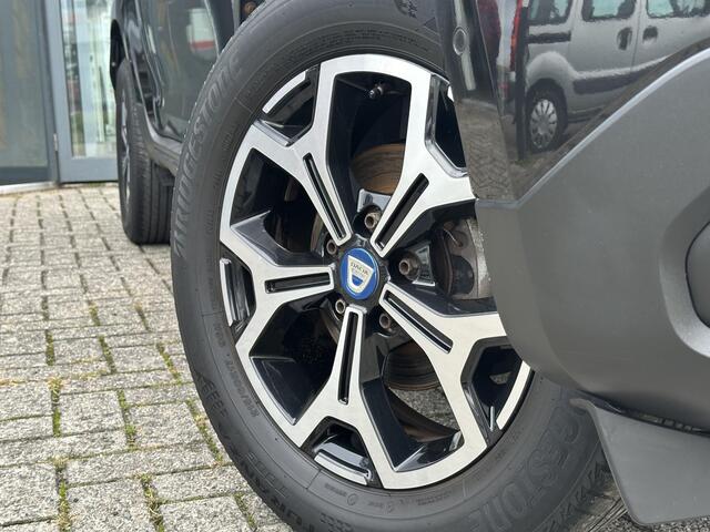 Dacia DUSTER TCe 100 15th Anniversary l Speciale uitvoering! l Achteruitrijcamera l NAVI