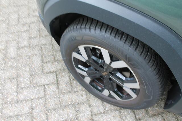 Dacia DUSTER 1.2 TCe 130 PK mild hybrid Extreme | Trekhaak | 4 seizoensbanden | camera achter | LM velgen | NAVI |