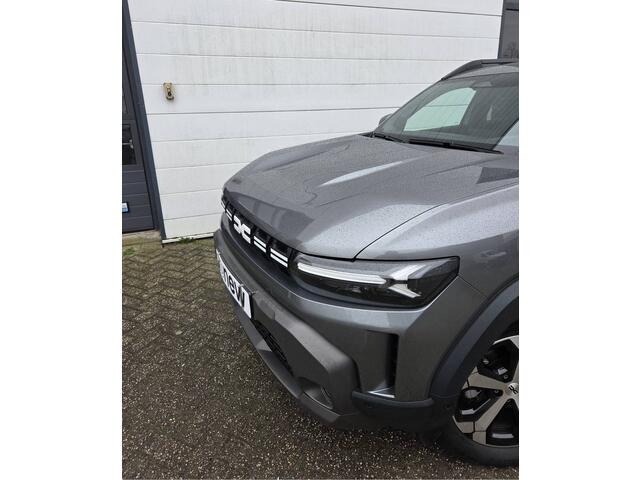 Dacia DUSTER 1.6 Hybrid 140 PK Journey | Pack winter | 360 graden camera | Gris Shiste | 18'' Velgen |