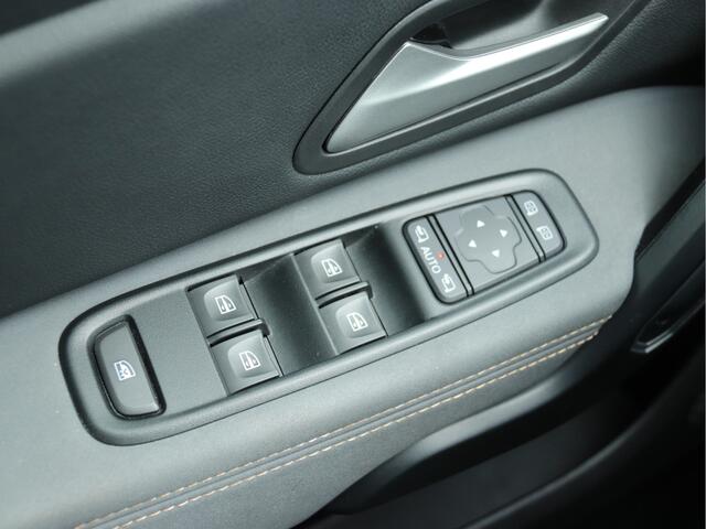 Dacia DUSTER 1.3 TCe 130 Extreme 360 CAMERA / TREKHAAK / CRUISE / NAVI