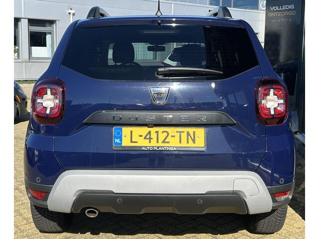 Dacia DUSTER 1.3 TCe Prestige 131PK | 1e Eigenaar! | NL AUTO | NAP | Achteruitrijcamera | Navigatie | Carplay | Airco | Cruise Control | DAB+ | 17 Inch Lichtmetalen Velgen | 2 Sleutels |