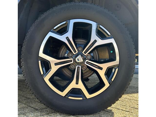 Dacia DUSTER 1.3 TCe Prestige 131PK | 1e Eigenaar! | NL AUTO | NAP | Achteruitrijcamera | Navigatie | Carplay | Airco | Cruise Control | DAB+ | 17 Inch Lichtmetalen Velgen | 2 Sleutels |