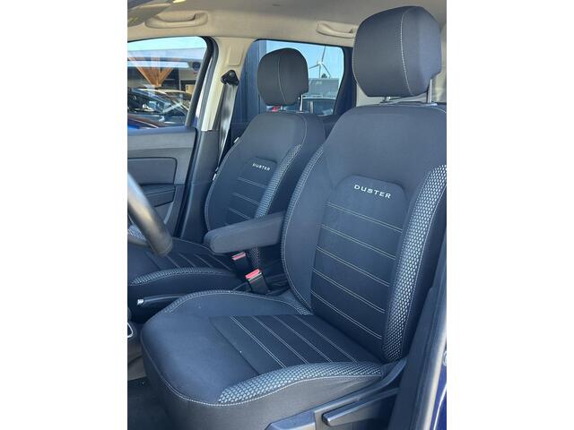 Dacia DUSTER 1.3 TCe Prestige 131PK | 1e Eigenaar! | NL AUTO | NAP | Achteruitrijcamera | Navigatie | Carplay | Airco | Cruise Control | DAB+ | 17 Inch Lichtmetalen Velgen | 2 Sleutels |