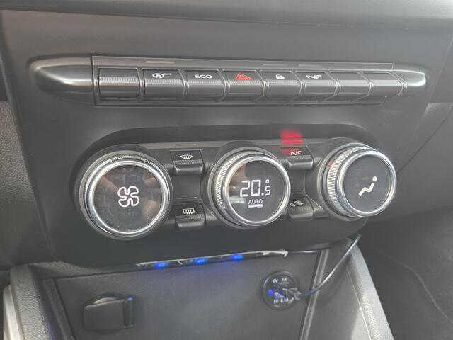 Dacia DUSTER 1.3 TCe Serie Limitee 15th Anniversary / 1e Eigenaar / Dealer Onderhouden / Afn. Trekhaak / Carplay / Android Auto / Camera / Dakdragers / – foto 6