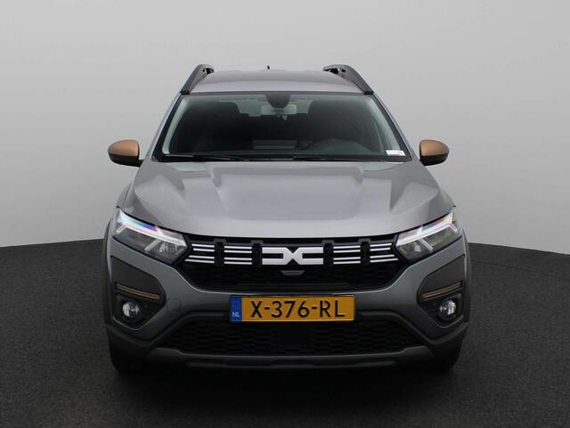 Dacia Jogger 1.0 TCe 110 PK Extreme 7 Persoons Navigatie / Climate Control /Parkeersensoren / Lichtmetalen velgen / Camera
