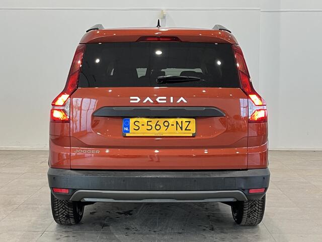 Dacia Jogger 1.0 TCe 110 Extreme 7p. | 7-persoons | Navigatie | Dodehoekdetectie | Parkeersensoren voor, achter en achteruitrijcamera | Apple Carplay/Android Auto