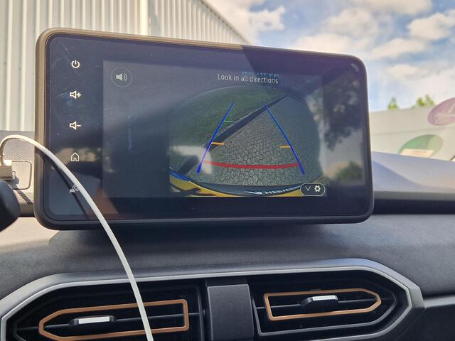 Dacia Jogger 1.0 TCe 110 Extreme 7p. / 1e Eigenaar / Achteruitrijcamera / Parkeersensoren voor + achter / Apple Carplay & Android Auto / Climate Control / Lichtmetalen Velgen / 7 Persoons /