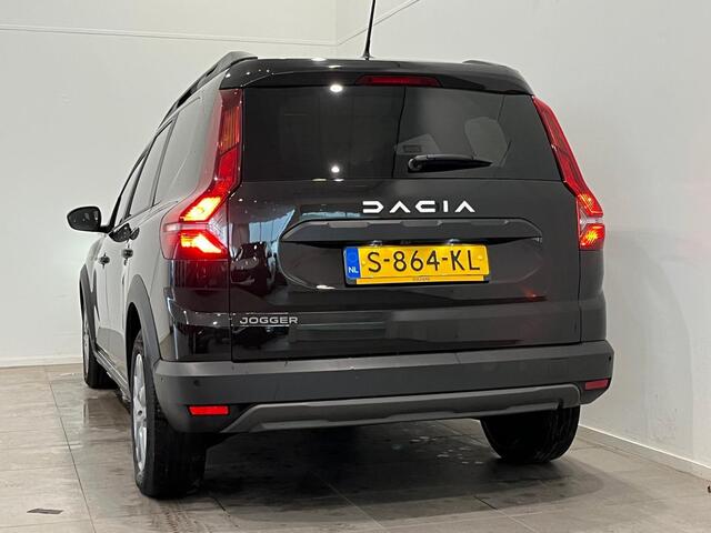 Dacia Jogger 1.0 TCe 110 Expression 7p. | 7-persoons | Navigatie | Dodehoekdetectie | Parkeersensoren voor, achter en achteruitrijcamera | Apple Carplay/Android Auto