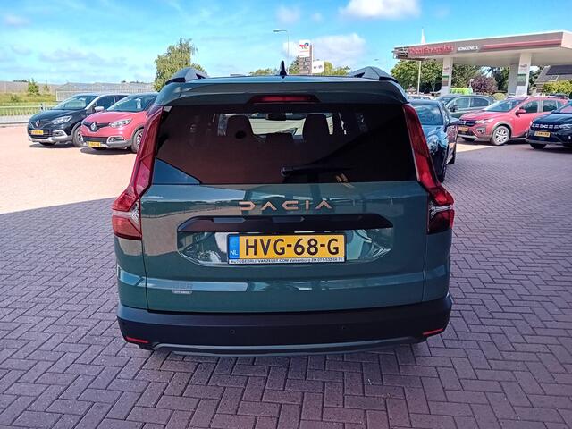 Dacia Jogger 1.6 Hybrid 140 Extreme 7p Automaat Dealer demo model, Airco(automatisch), Carplay/Android auto, Navigatie, Bluetooth, Cruise control, Parkeersensoren, Camera, Stoelverwarming, Keyless, Elektrische ramen en spiegels, Dode hoek detector, Digitaal instrument