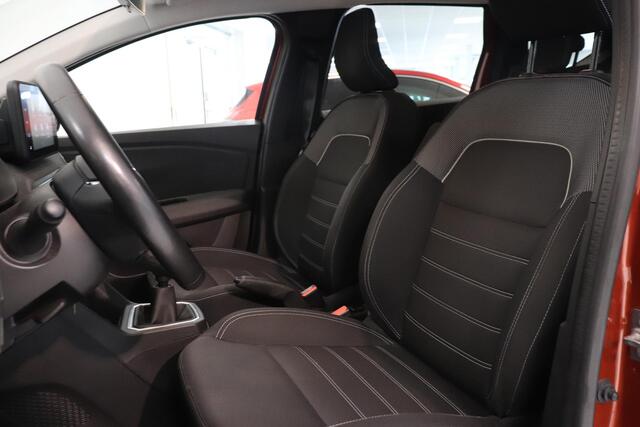 Dacia Jogger 1.0 TCe Comfort 7p. | Parkeersensor | Airco | Trekhaak | AppleCarplay AndroidAuto Navigatie | Cruise control | 7 personen |