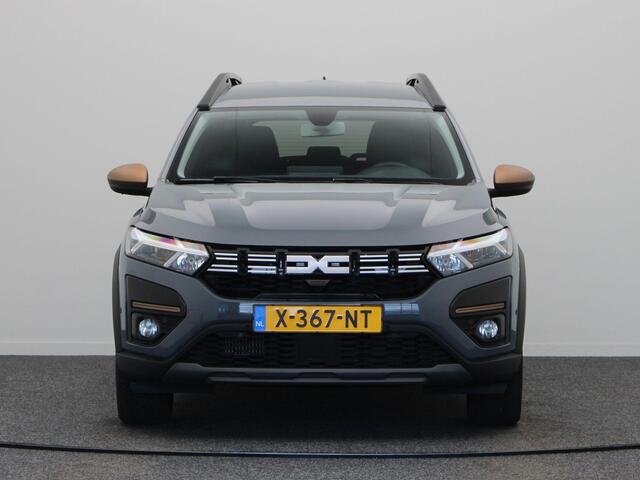 Dacia Jogger TCe 100pk ECO-G Extreme 7p. | Stoelverwarming | Achteruitrijcamera | Parkeersensoren voor en achter | Dodehoek detectie | Apple Carplay en Android Auto |