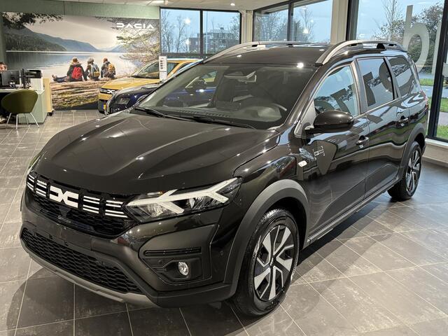 Dacia Jogger 1.0 TCe 100 ECO-G Expression 7p. / 7 JAAR GARANTIE / AIRCO / APPLE & ANDROIDCARPLAY / DODE HOEK WAARSCHUWING / PARKEERSENSOREN V+A INCL. CAMERA / VAN ¤ 30553,- VOOR ¤ 27845,- RIJKLAAR